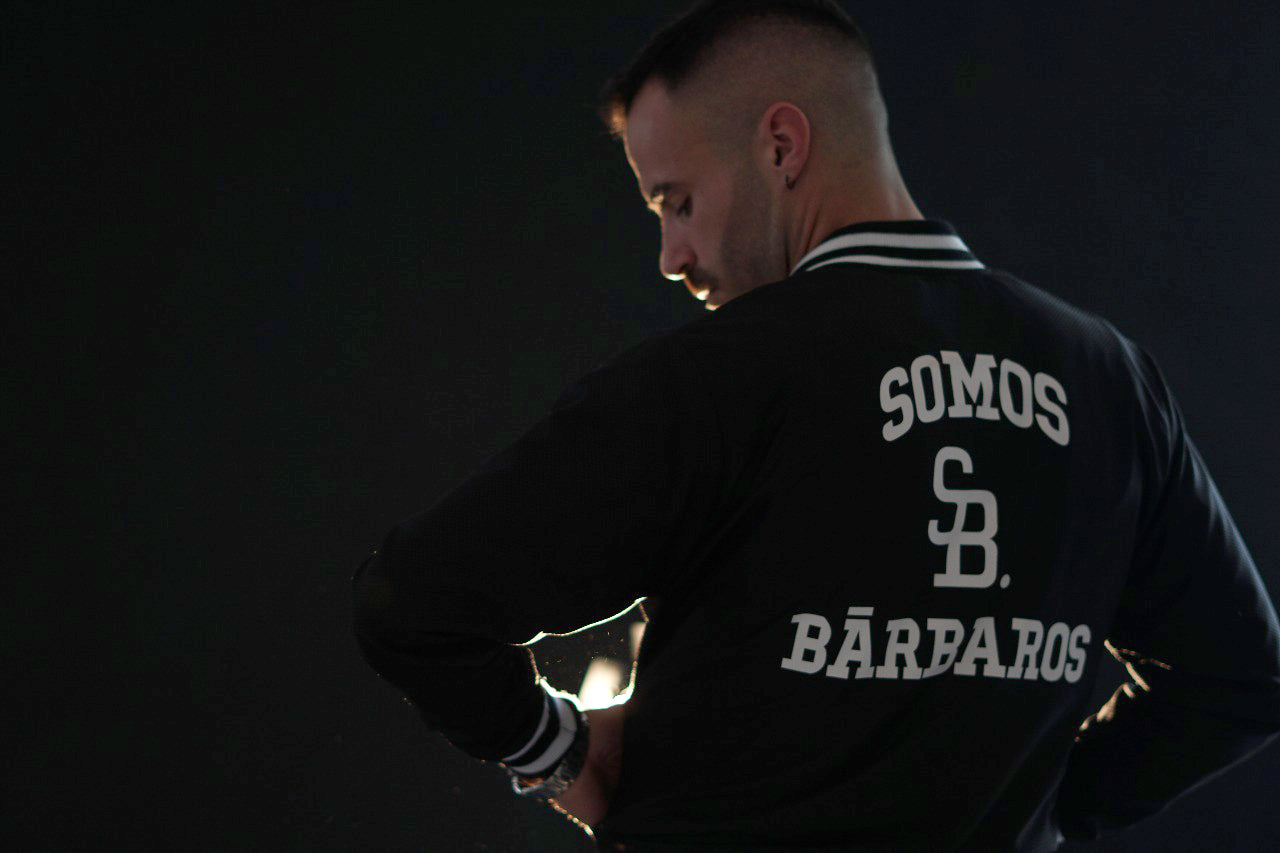 Chamarra Somos Bárbaros